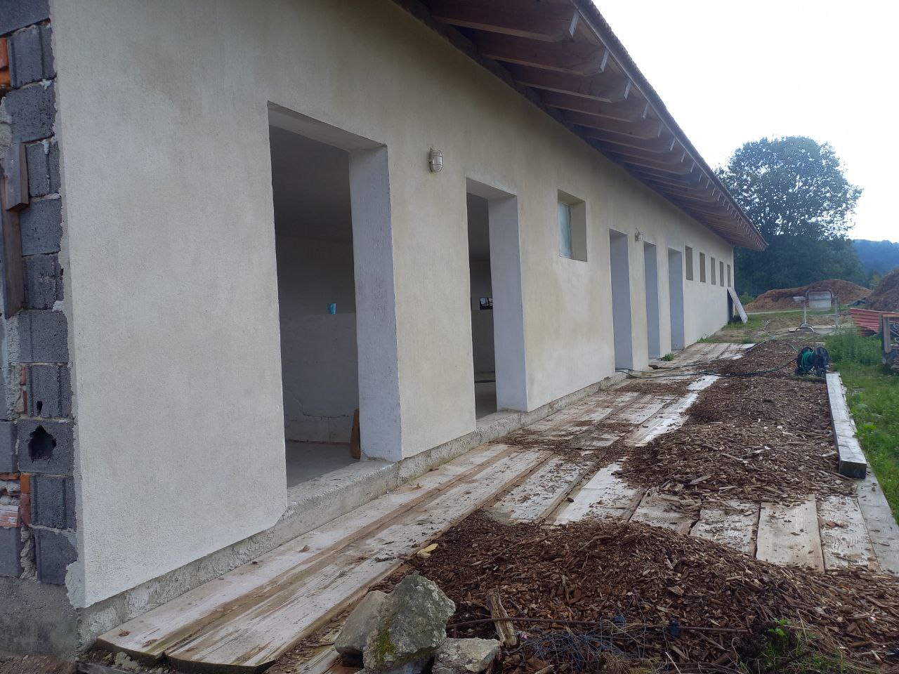 Stall für die Kühe, Außenbereich